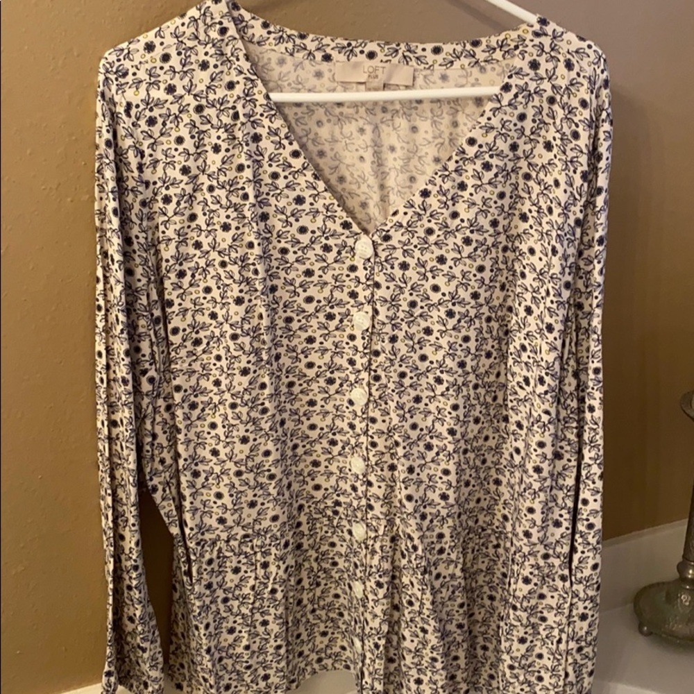 Off-white and navy V-neck blouse loft plus 18